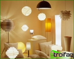 Ljuskronor, lampor och golvlampor - lära sig använda ljus i huset