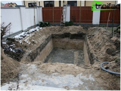 Excavation for a stationary pool