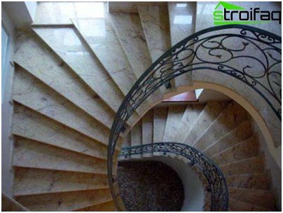 In plan, a spiral staircase can be not only round, but oval, polygonal or quadrangular
