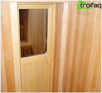 Kombinerede døre til bade og saunaer