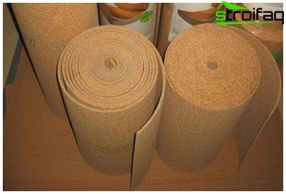 Cork backing - effective insulation for laminate or parquet
