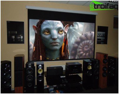 تأكد من أن جهاز الاستقبال الخاص بك يدعم معايير الصوت الأكثر شيوعًا: Dolby Digital و Dolby Sourround Prologgic ، MPEG-2 Audio ، DTS ، بالإضافة إلى أحدث معايير الصوت THX Sourround EX