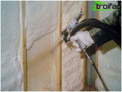 Det er bedre å isolere veggene med ekspandert isopor