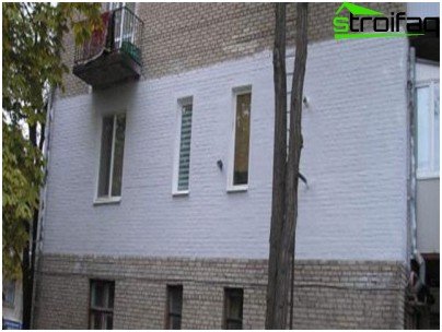 Væg isoleret på ydersiden med flydende keramisk isolering