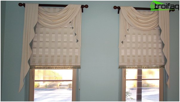 Roman curtains for a bedroom - 1