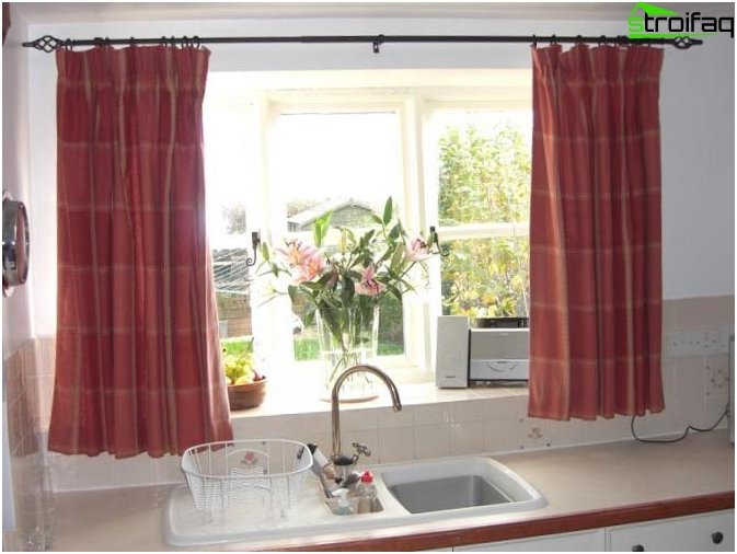 Design curtains for the kitchen 1