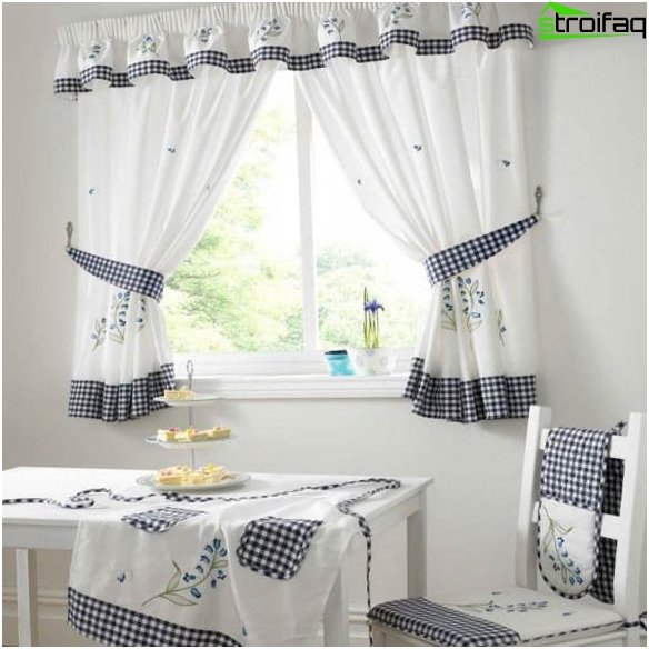 Design of curtains for the kitchen 4