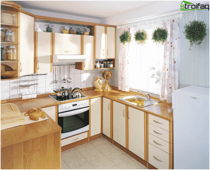 Design photo of a small kitchen
