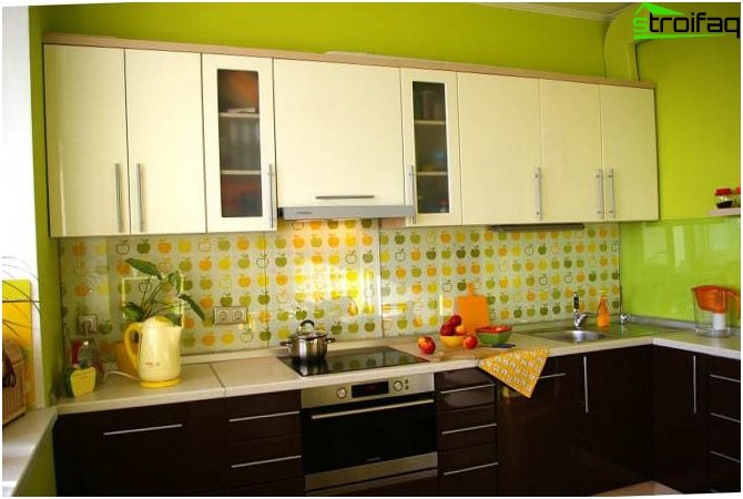 Green wallpaper for the kitchen