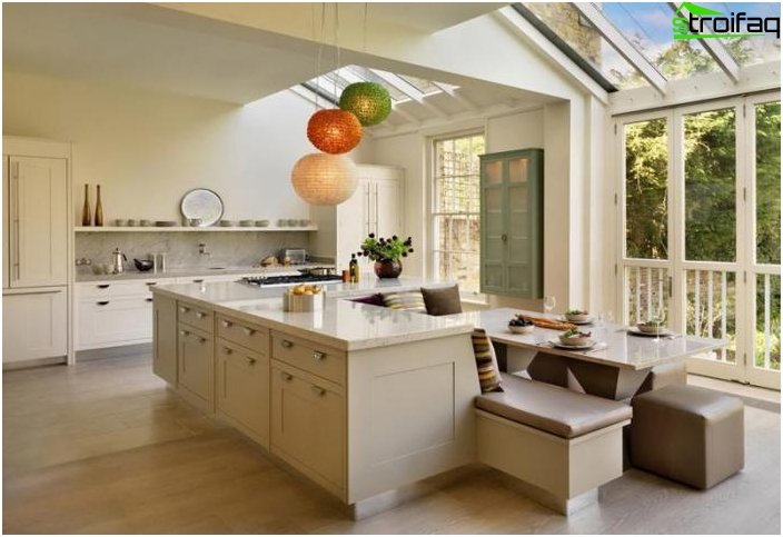 Dining table in the kitchen 2