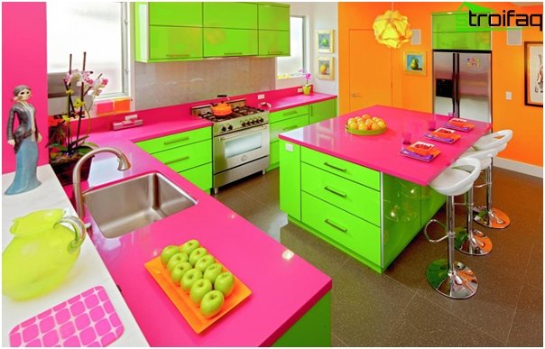 Kitchen furniture in bright colors-2