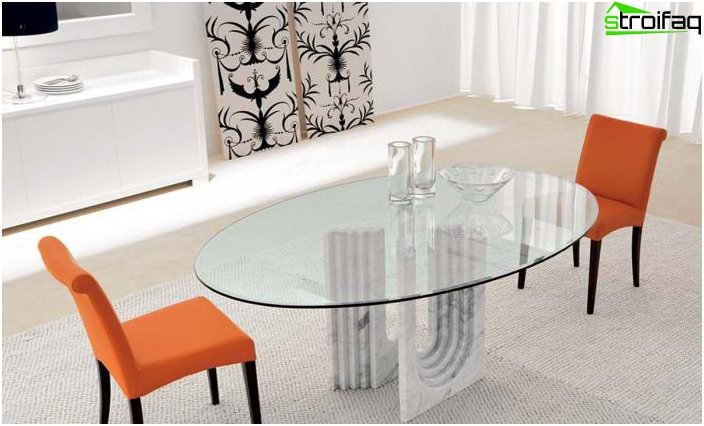 Oval-shaped dining table - 4