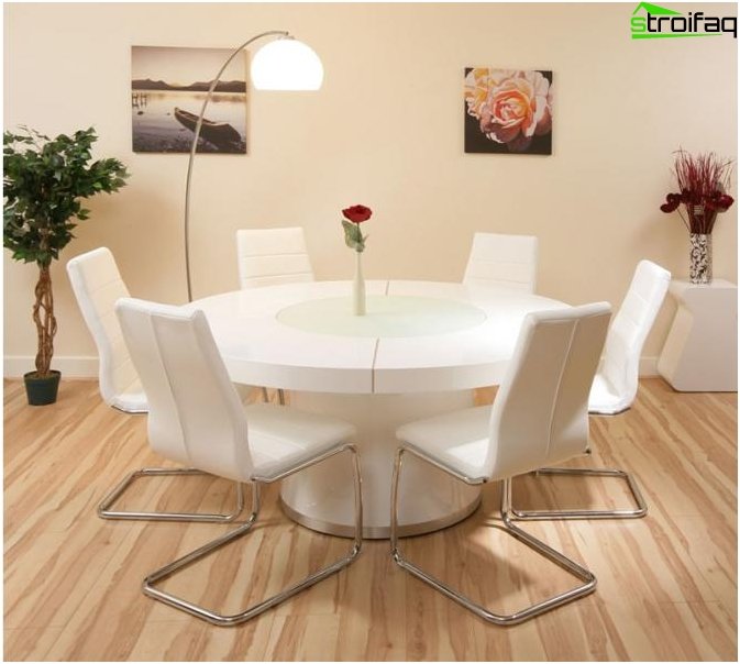 Round dining table - 2