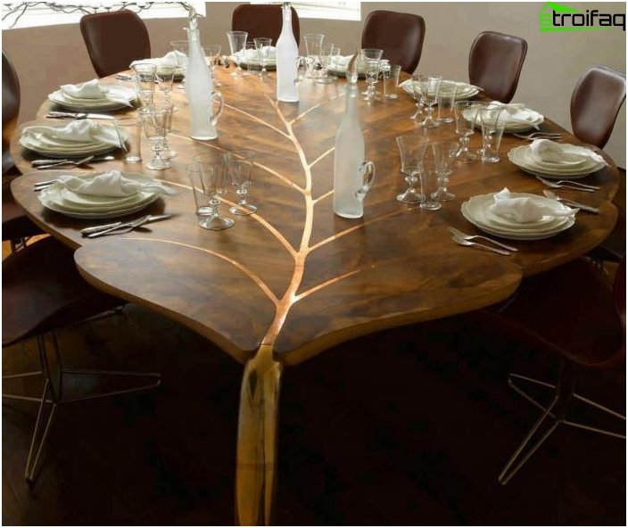 The original form of the dining table - 3