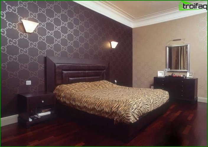 The combination of 2 types of wallpaper in the interior of the bedroom 4