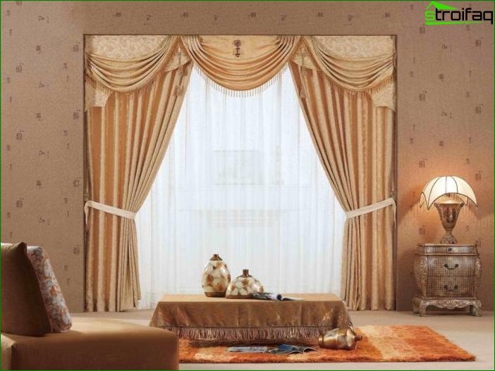Klasik tarzda yatak odası için fotoğraf perdeleri