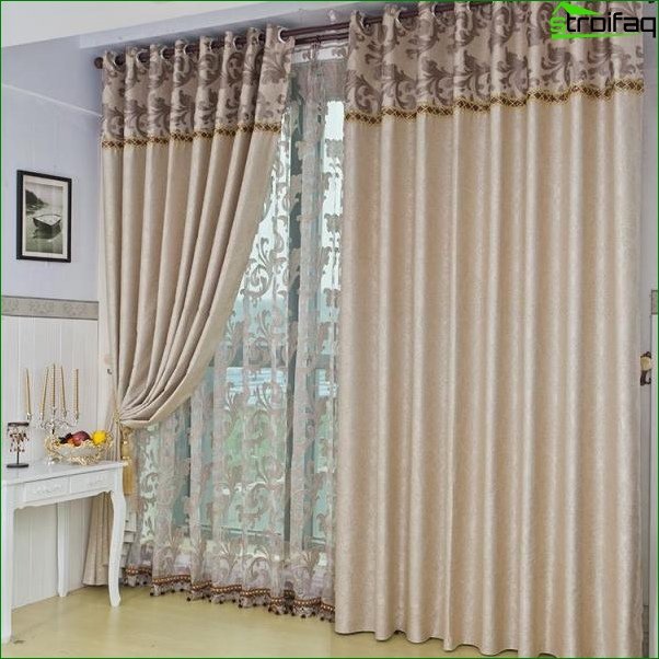 Fashionable curtains for the bedroom