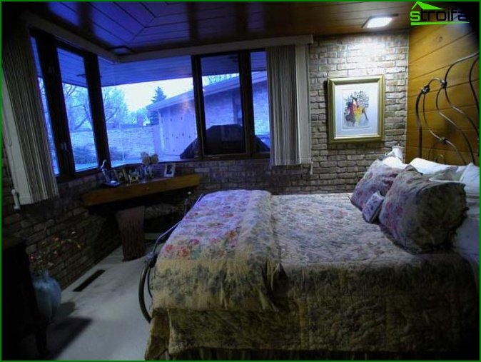 Photo of a bedroom in a private house