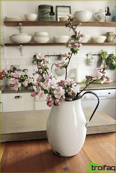 Květiny v kuchyni - foto